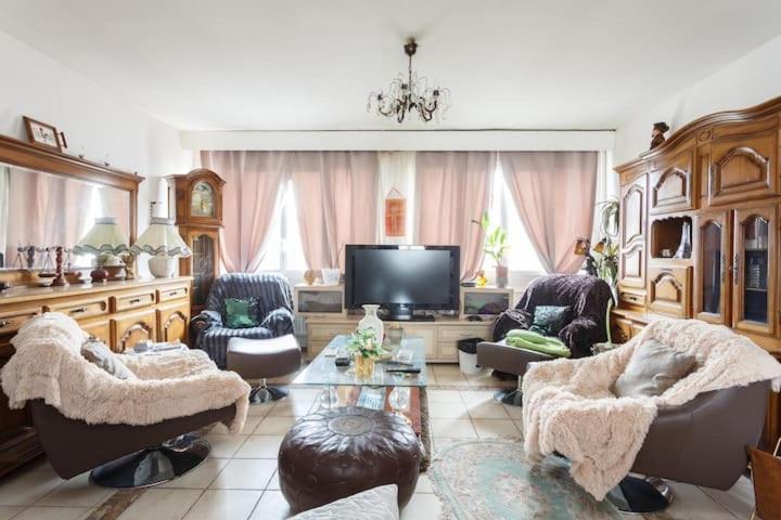 Apartamento Laila Creil Exterior foto